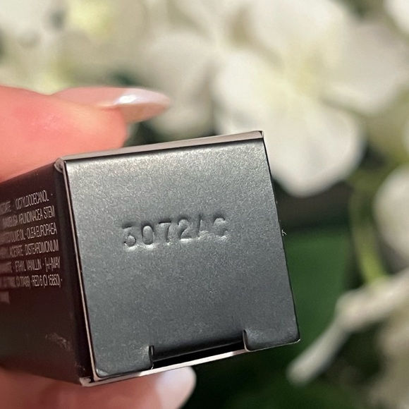 NARS • SOFT MATTE TINTED LIP BALM • INTIMATE - Picture 3 of 6